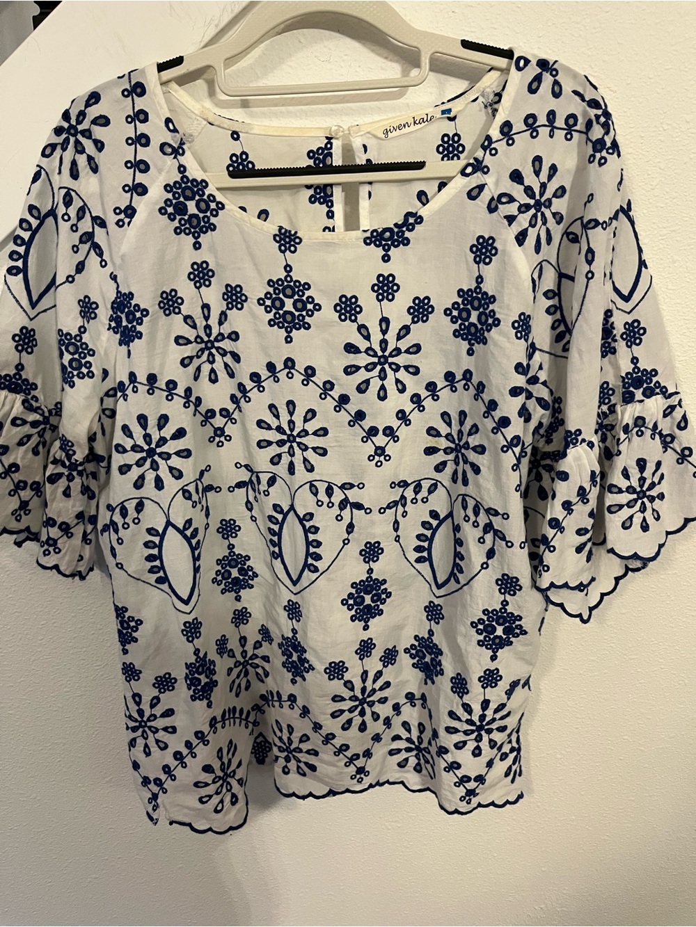 Given Kale White Blouse with Blue Embroidered Motif